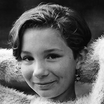 Headshot of actress Rowan Tarmy