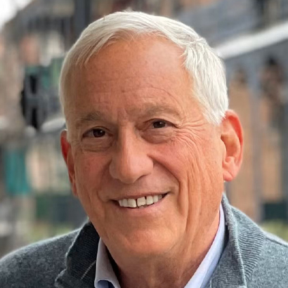 Headshot for Walter Isaacson.