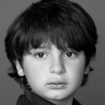 Headshot for Teddy Schechter.